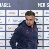 Xherdan Shaqiri a été très sollicité par la presse jeudi KEYSTONE/GEORGIOS KEFALAS